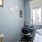 Rent 4 bedroom apartment in Barcelona