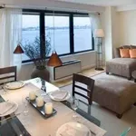 Rent 2 bedroom apartment of 875 m² in Manhattan