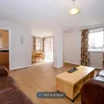 Rent 3 bedroom flat in London