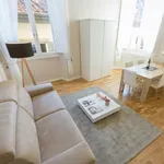 Rent 1 bedroom apartment of 69 m² in Florence