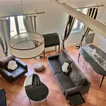 Appartement de 1076 m² avec 3 chambre(s) en location à Paris