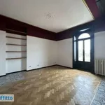 Rent 4 bedroom apartment of 152 m² in Milan