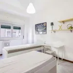 Rent a room in milan