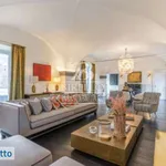 Rent 6 bedroom house of 400 m² in Florence