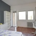 Rent 5 bedroom apartment in Rome