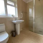 Rent 4 bedroom house in Camberley