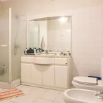 Rent a room in lisbon