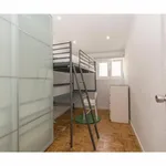 Rent 4 bedroom apartment in Lisbon