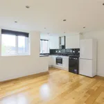 Rent 2 bedroom flat in London