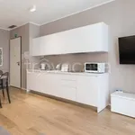 Rent 2 bedroom apartment of 61 m² in Milano