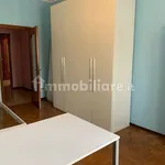 Affitto 4 camera appartamento di 120 m² in Piacenza