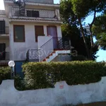 Rent 4 bedroom house of 90 m² in Anzio