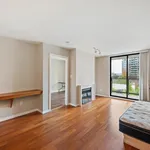 Appartement de 602 m² avec 1 chambre(s) en location à Coquitlam