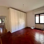 Rent 4 bedroom apartment of 130 m² in Cremona