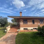 Rent 5 bedroom house of 400 m² in Rome