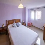 Rent a room of 98 m² in valencia