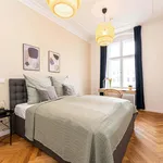 Rent 4 bedroom apartment of 48 m² in Berlin