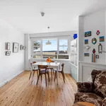 Rent 2 bedroom apartment of 67 m² in potts point