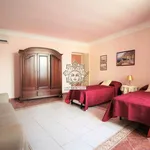 Rent 8 bedroom apartment of 150 m² in Siracusa