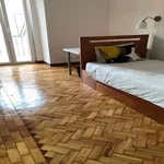 Rent a room in lisbon