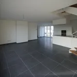 Appartement de 120 m² avec 3 chambre(s) en location à Duisburg