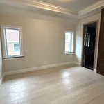 Rent 3 bedroom house in Queens