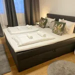 Miete 3 Schlafzimmer wohnung von 90 m² in Stuttgart