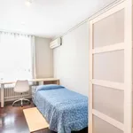 Rent 3 bedroom apartment in barcelona