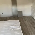 Rent 4 bedroom house in West Midlands