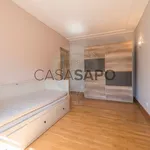 Rent 3 bedroom apartment of 111 m² in Loures