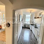 Rent 5 bedroom apartment of 82 m² in Genoa