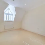 Rent 3 bedroom apartment in Surrey