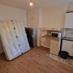 Room to rent in Old Bedford Road, Luton LU2