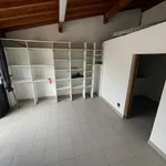 Appartement de 106 m² avec 3 chambre(s) en location à DECINES CHARPIEU