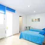 Rent a room of 333 m² in barcelona