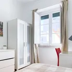 Rent a room of 120 m² in lisbon