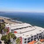 Rent 2 bedroom apartment of 97 m² in redondo beach