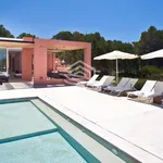 Rent 6 bedroom house in Cala Bassa