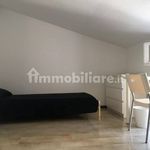 Affitto 5 camera casa di 100 m² in Perugia