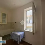 Affitto 3 camera appartamento di 102 m² in Palermo