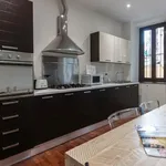 Rent 4 bedroom apartment of 90 m² in Milan