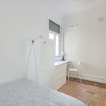 Rent a room in lisbon