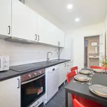 Rent 4 bedroom apartment in Amadora