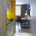 Rent 1 bedroom apartment of 28 m² in Barcelona