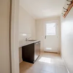 Rent 3 bedroom house in Golden Square