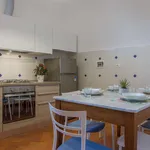 Rent 1 bedroom apartment of 74 m² in Florence