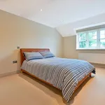 Rent 5 bedroom house in South East England