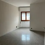 Affitto 5 camera appartamento di 120 m² in Carrara