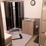 Maison de 200 m² avec 3 chambre(s) en location à Waharday