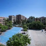 Rent a room of 90 m² in valencia